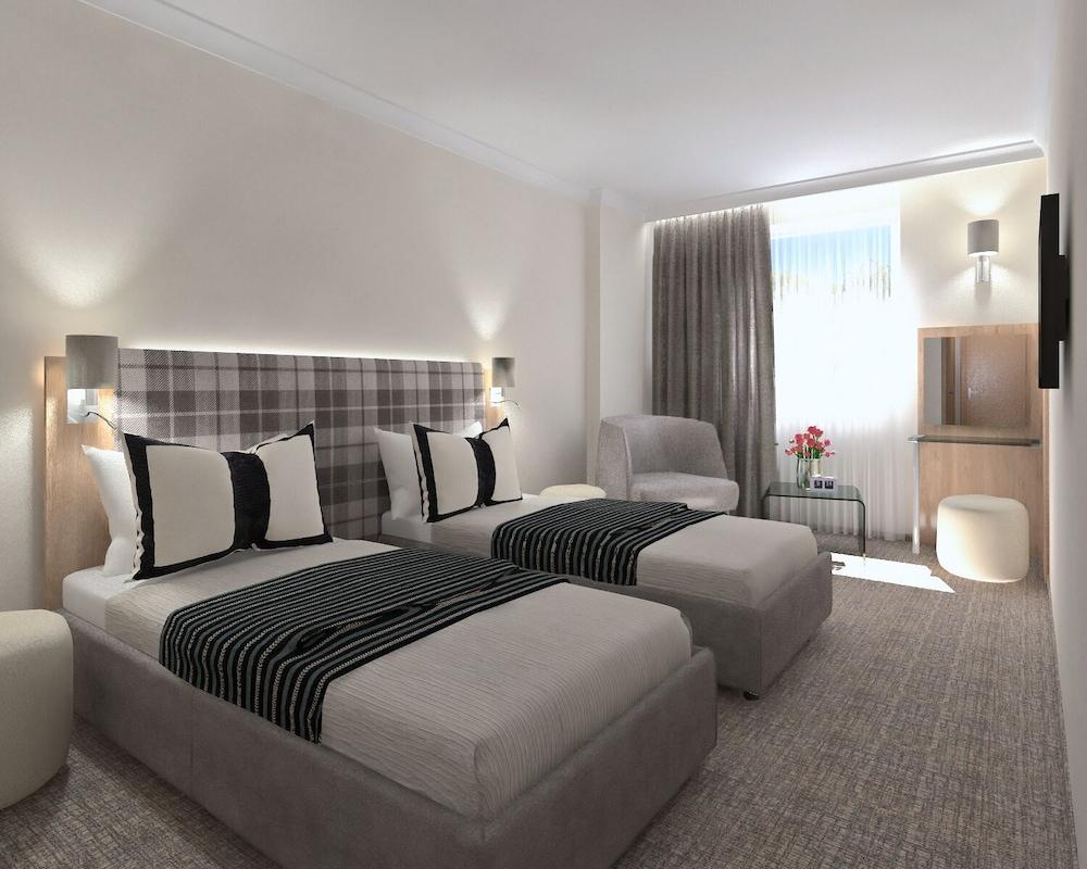 Aqua Hotel 4*