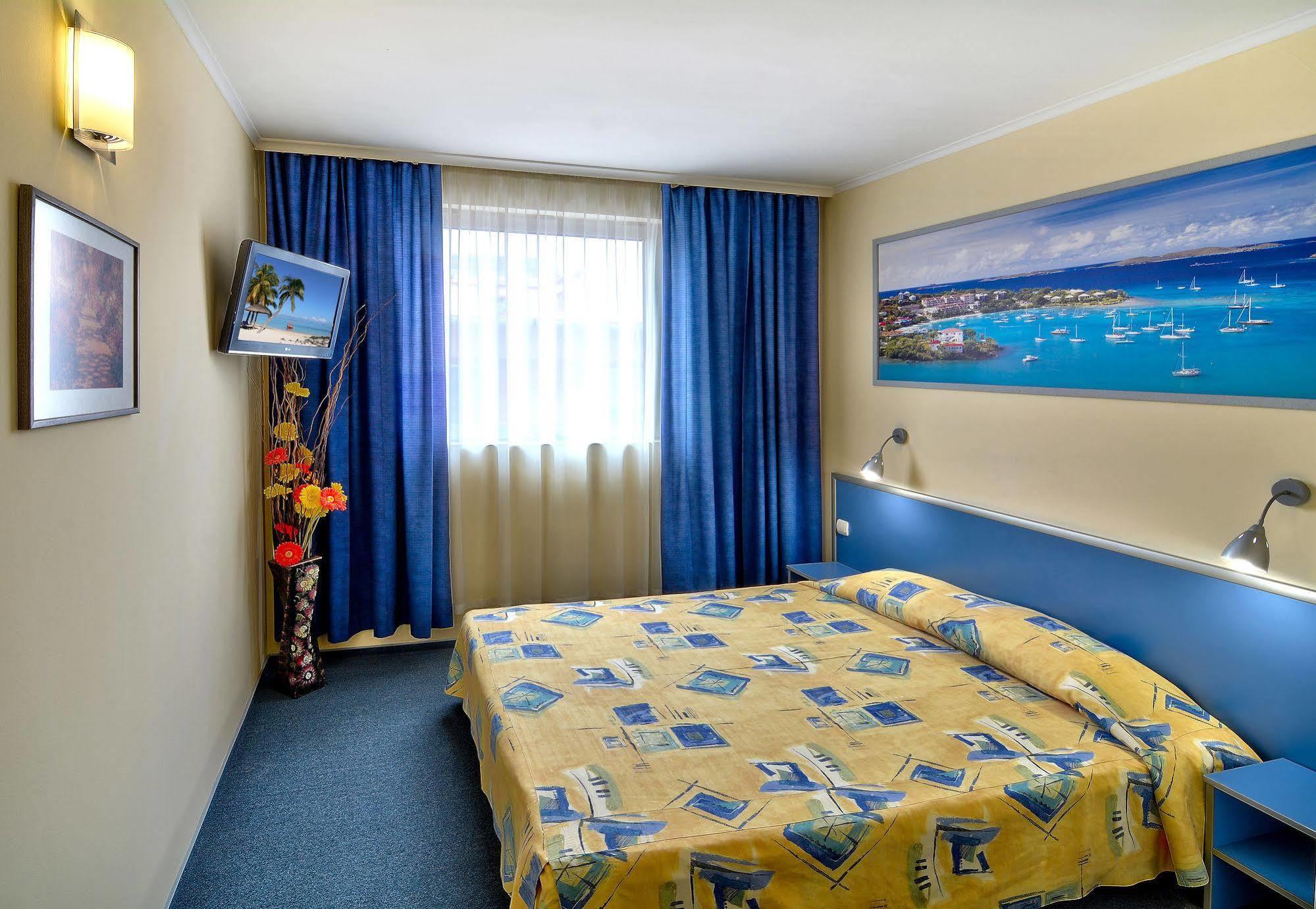 Aqua Hotel